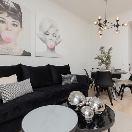 Fashionable City Center Apartment By Noclegi Renters วอร์ซอ ภายนอก รูปภาพ