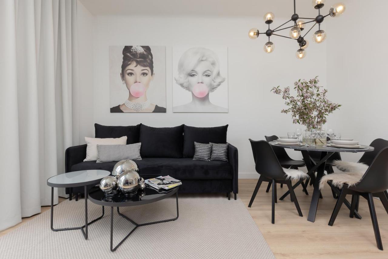 Fashionable City Center Apartment By Noclegi Renters วอร์ซอ ภายนอก รูปภาพ
